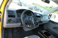 Volkswagen T5 Transporter 2.0 TDI EURO-5 - Thumbnail 10