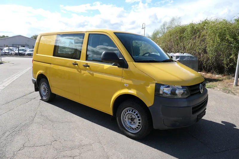 Volkswagen T5 Transporter 2.0 TDI - Image 1